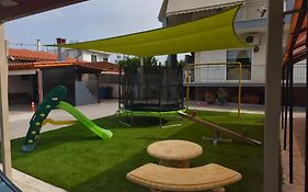 Rea'S House Vrachati